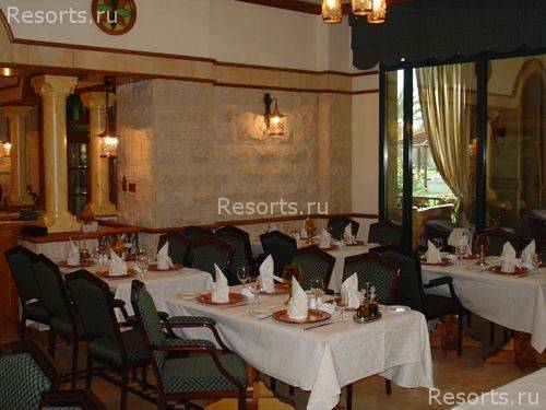 Al Ain Rotana 10